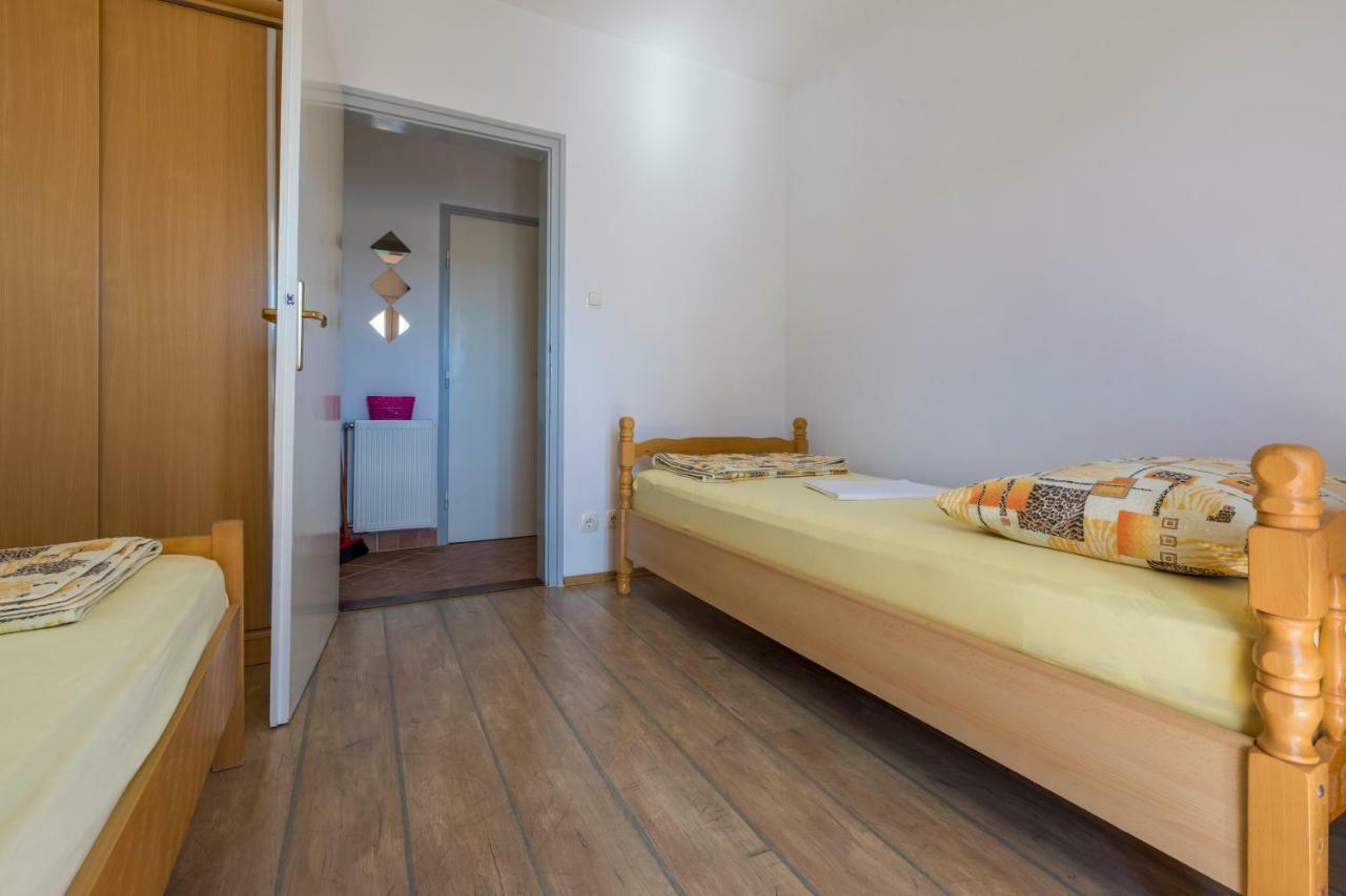 Klement Apartment Crikvenica Bagian luar foto